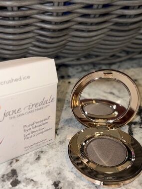 Jane Iredale PurePressed EyeShadow-CRUSHED ICE